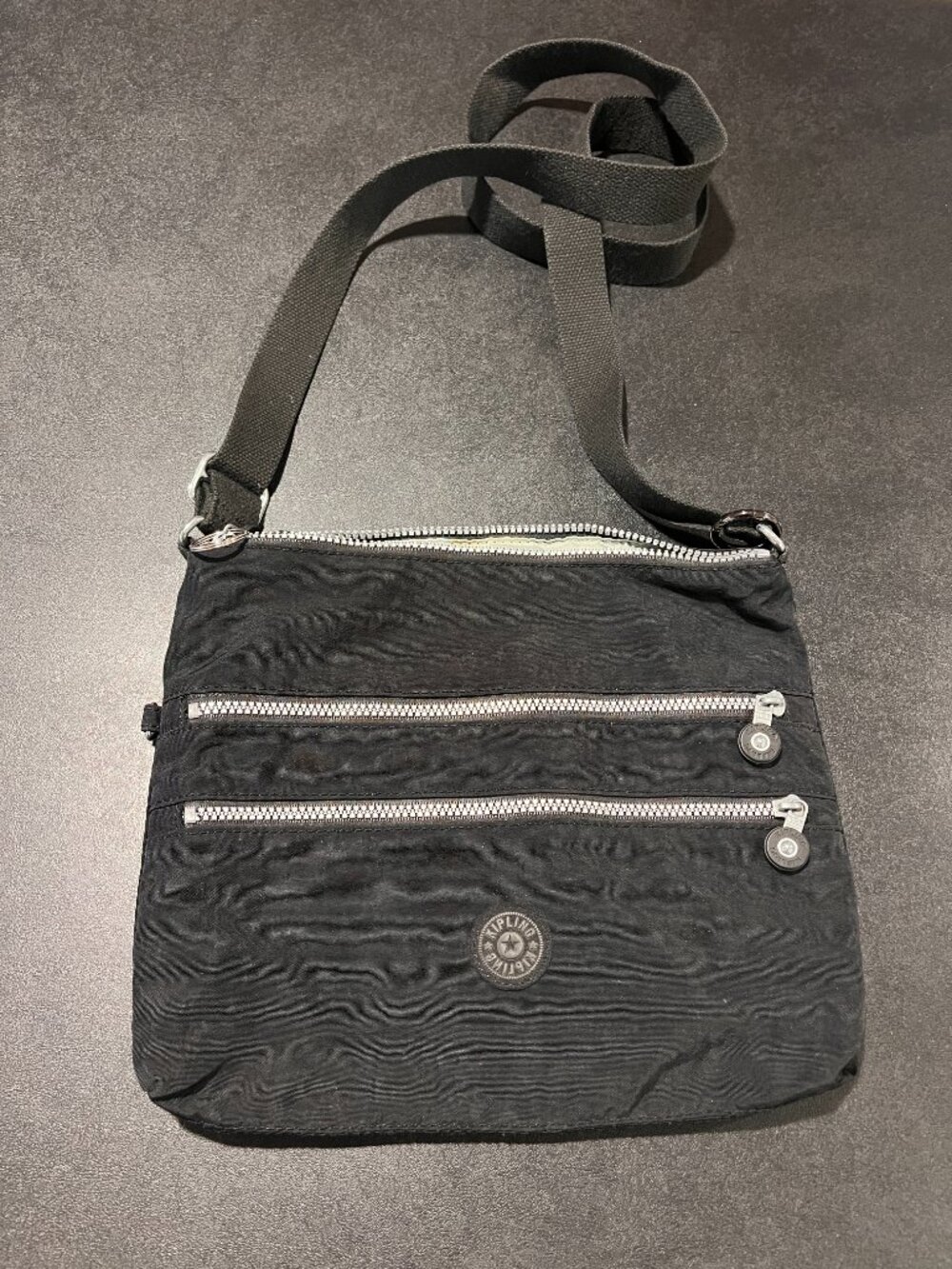 Kipling Nylon Cross Body Purse Bag Black Zipper Pockets Large Lightweight